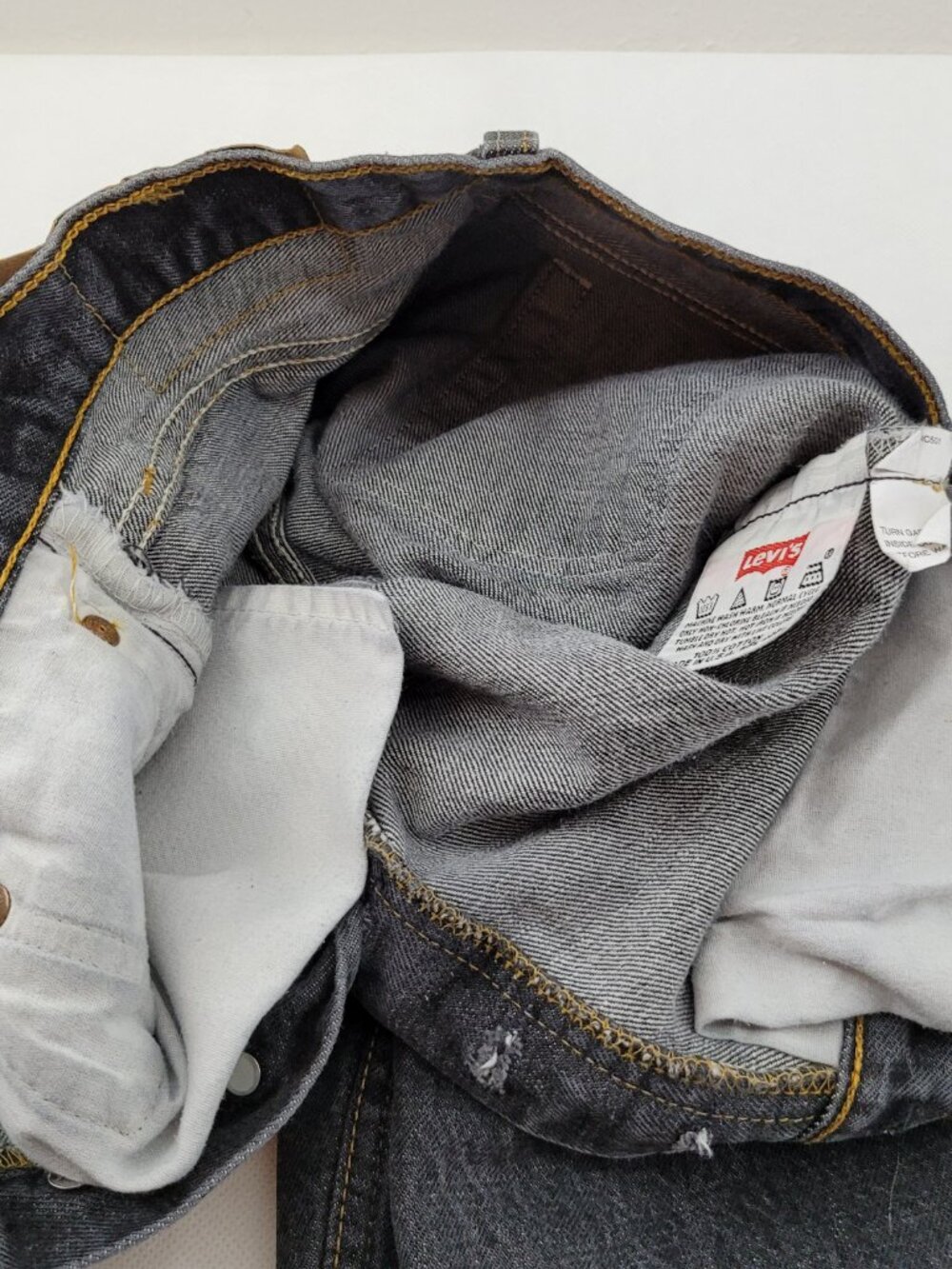 Vintage Black 501 Levi’s Women's 27x32 Fits 25x26.5 USA Made Button Fly Rare - Picture 10 of 16